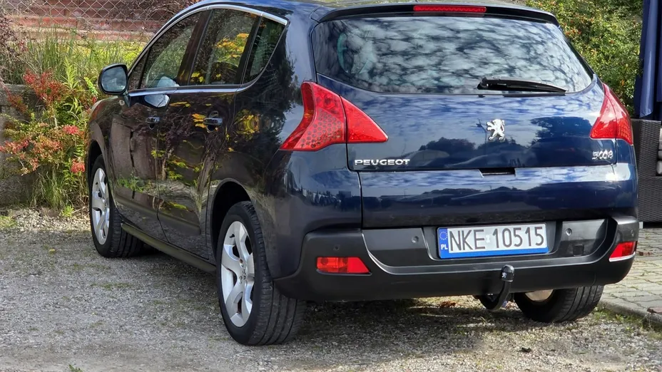 PEUGEOT 3008 -