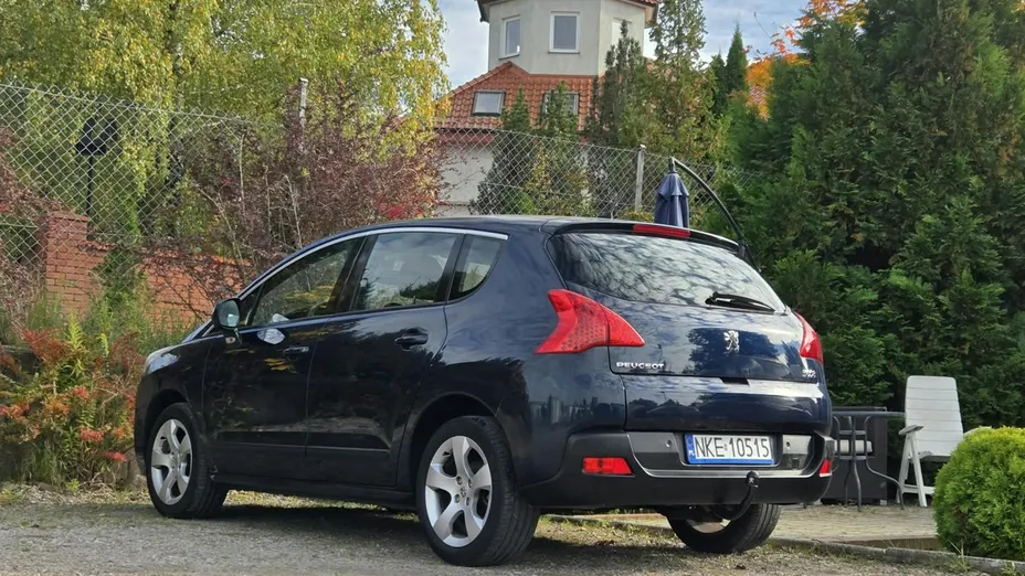 PEUGEOT 3008 -