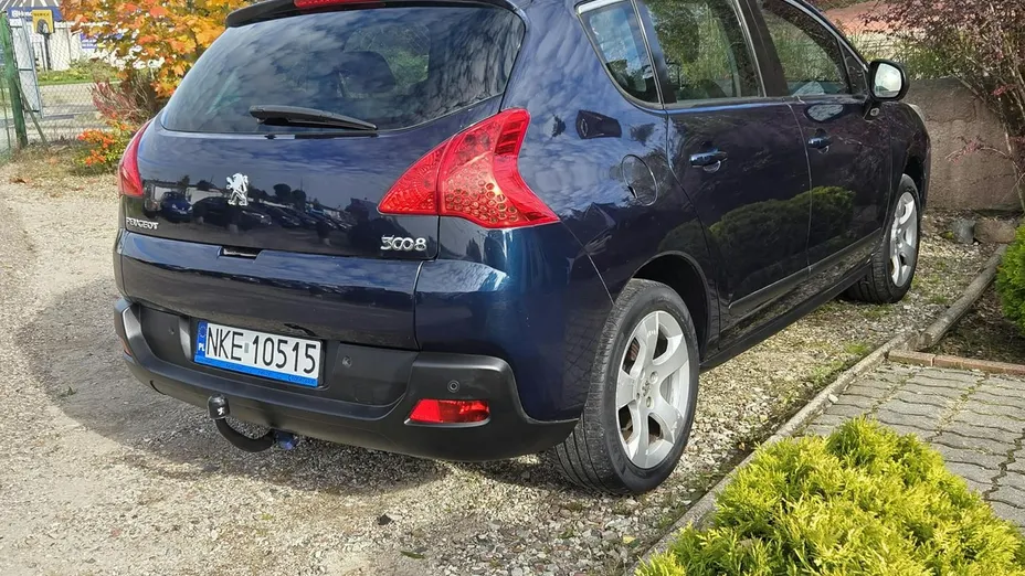 PEUGEOT 3008 -