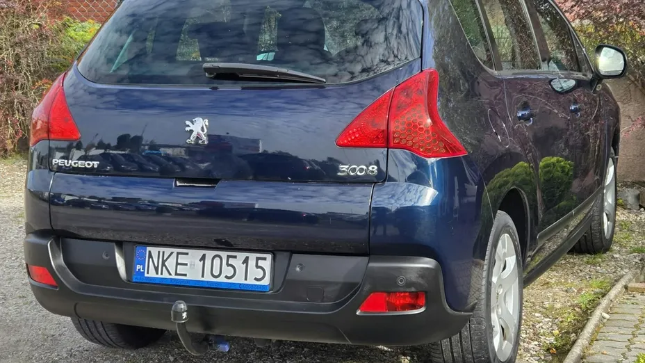 PEUGEOT 3008 -