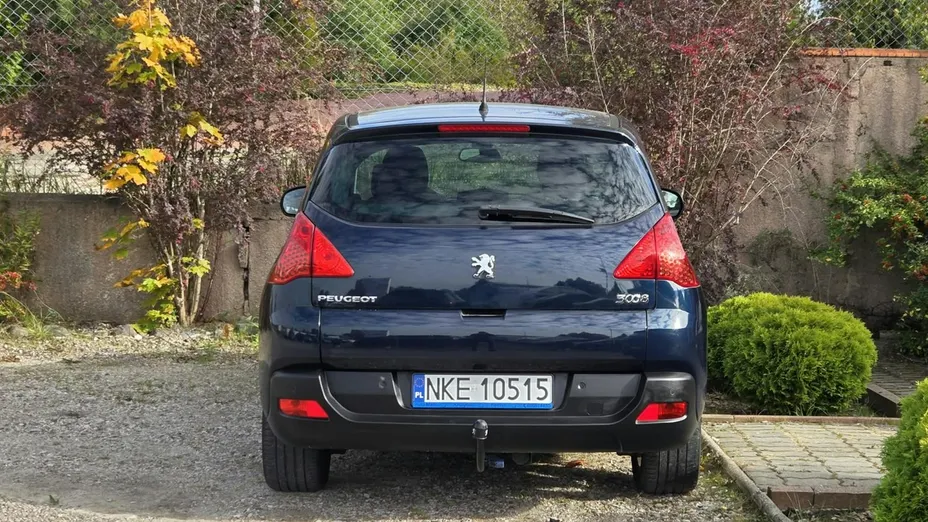 PEUGEOT 3008 -