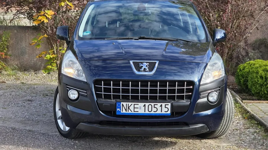 PEUGEOT 3008 -