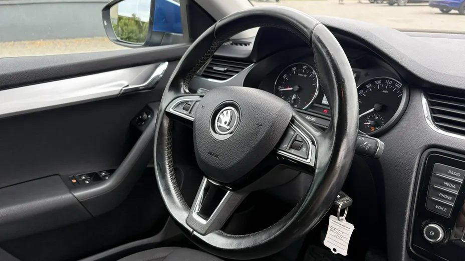 SKODA Octavia -