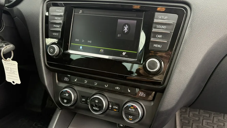 SKODA Octavia -