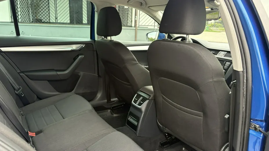 SKODA Octavia -