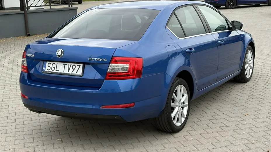SKODA Octavia -