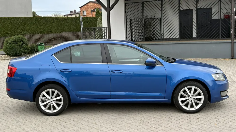 SKODA Octavia -