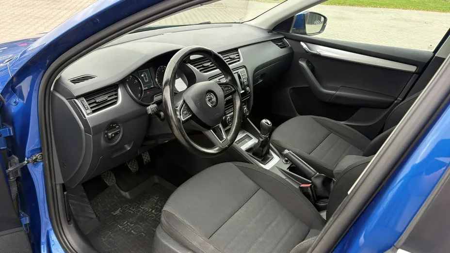 SKODA Octavia -
