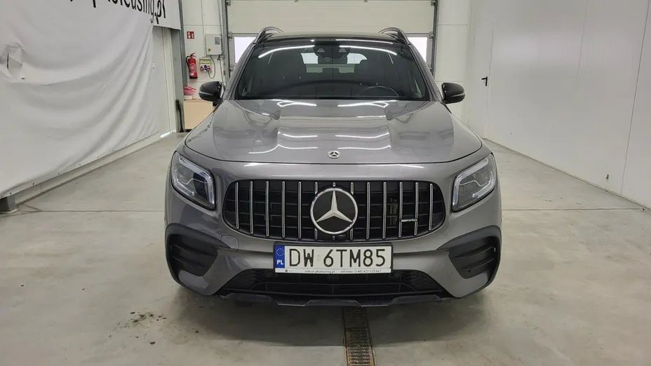 MERCEDES-BENZ GLB -