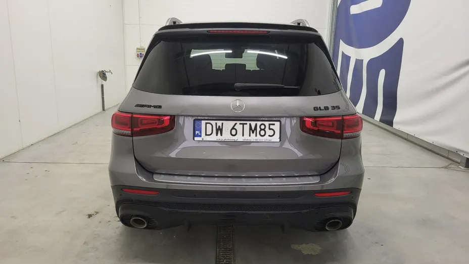 MERCEDES-BENZ GLB -