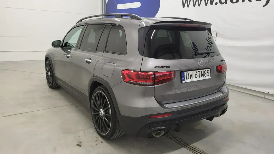 MERCEDES-BENZ GLB -