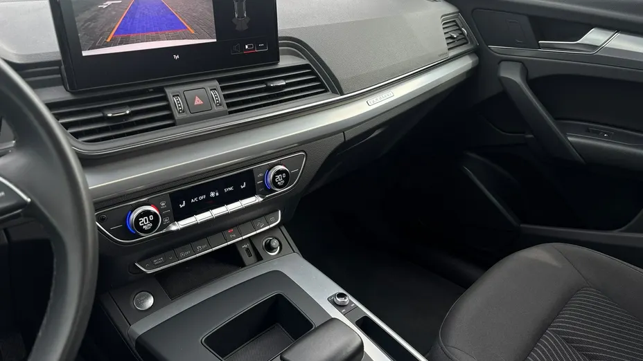 AUDI Q5 -