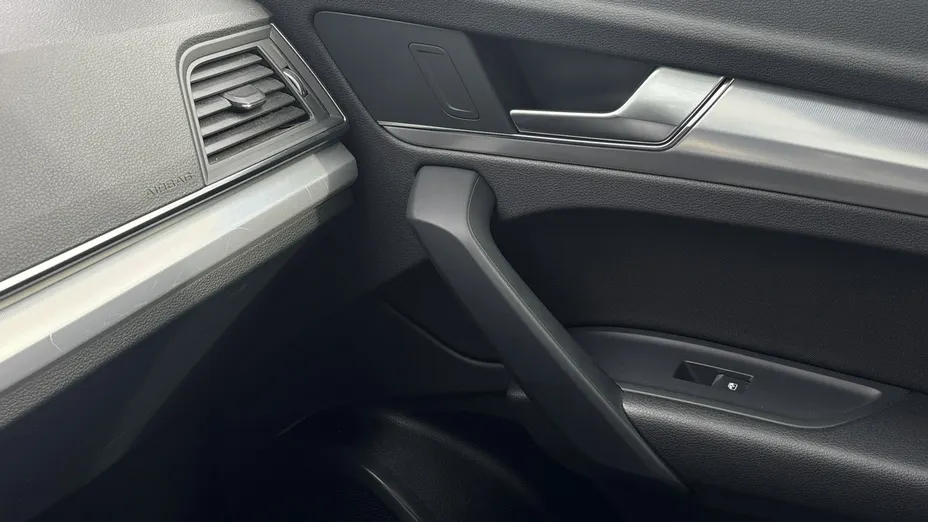AUDI Q5 -