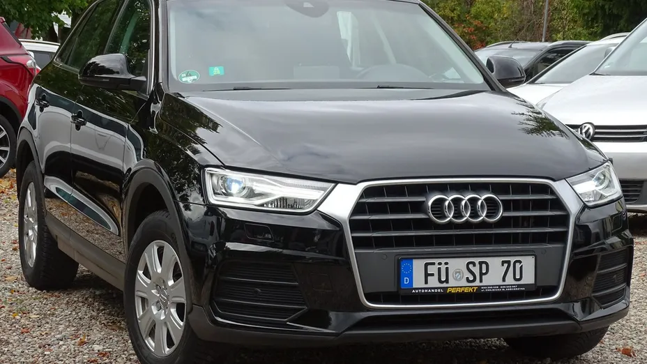 AUDI Q3 -