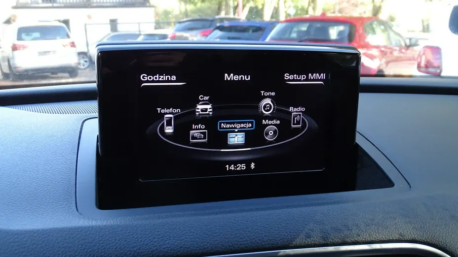 AUDI Q3 -