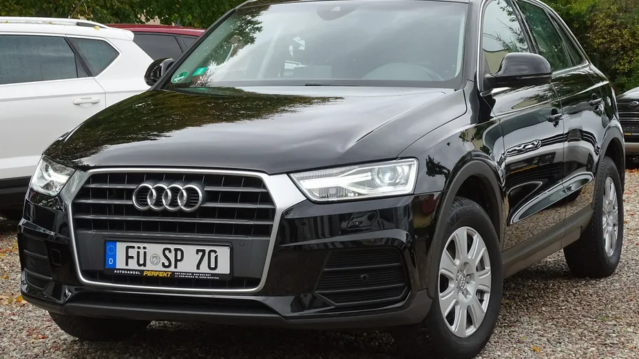 AUDI Q3 -