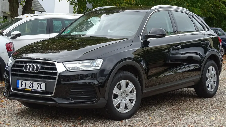 AUDI Q3 -