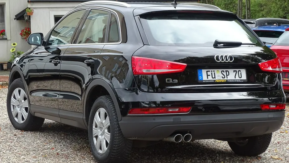 AUDI Q3 -