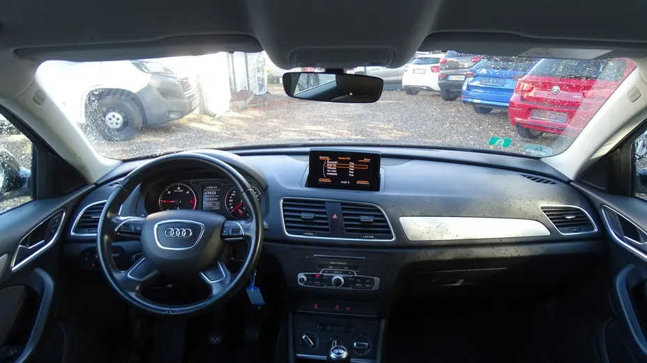 AUDI Q3 -