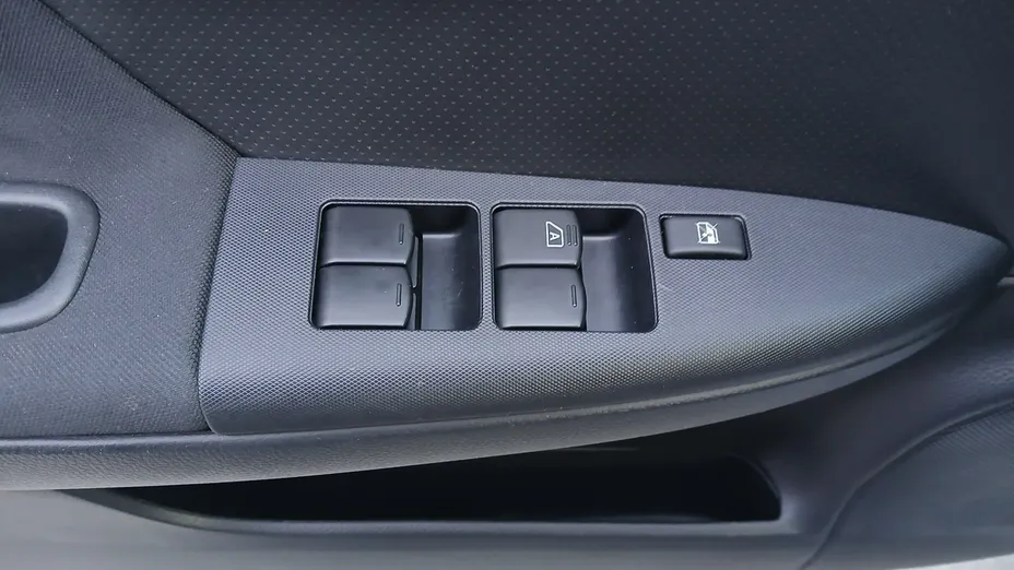 NISSAN Note -