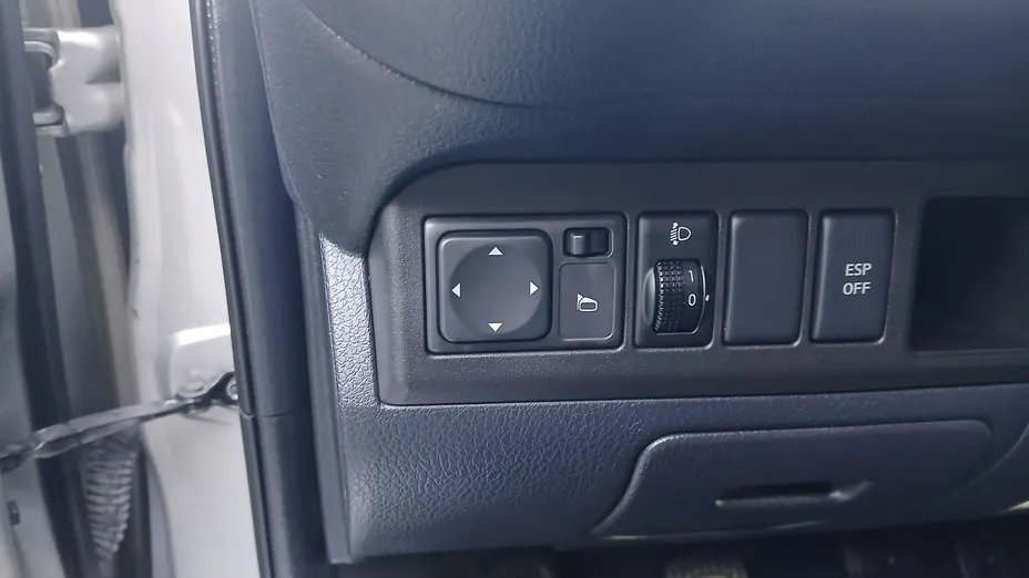 NISSAN Note -