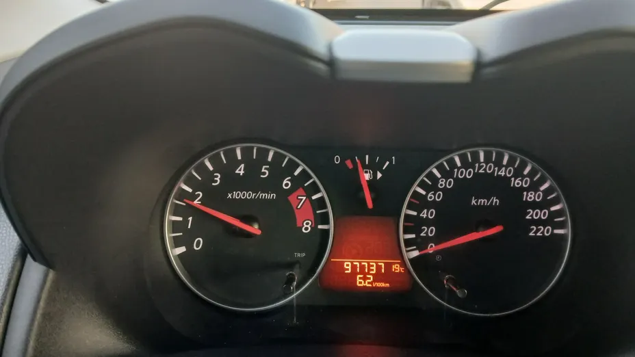 NISSAN Note -