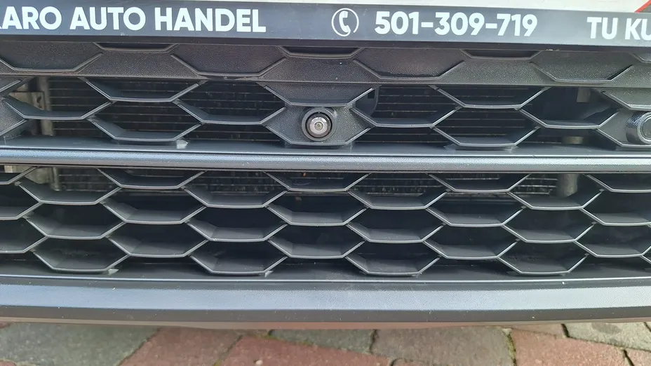 VOLKSWAGEN Tiguan -