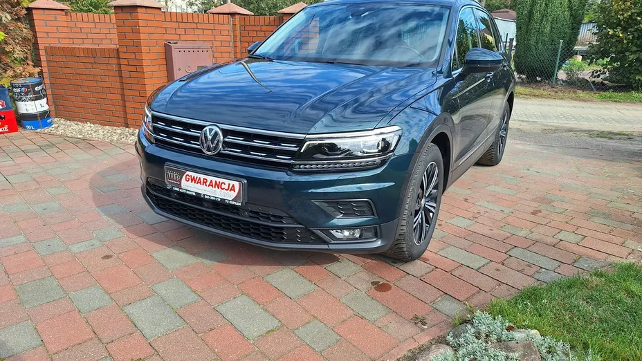 VOLKSWAGEN Tiguan -