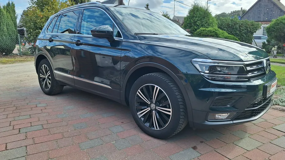 VOLKSWAGEN Tiguan -