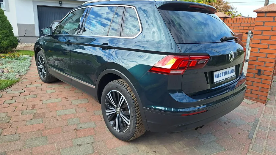 VOLKSWAGEN Tiguan -