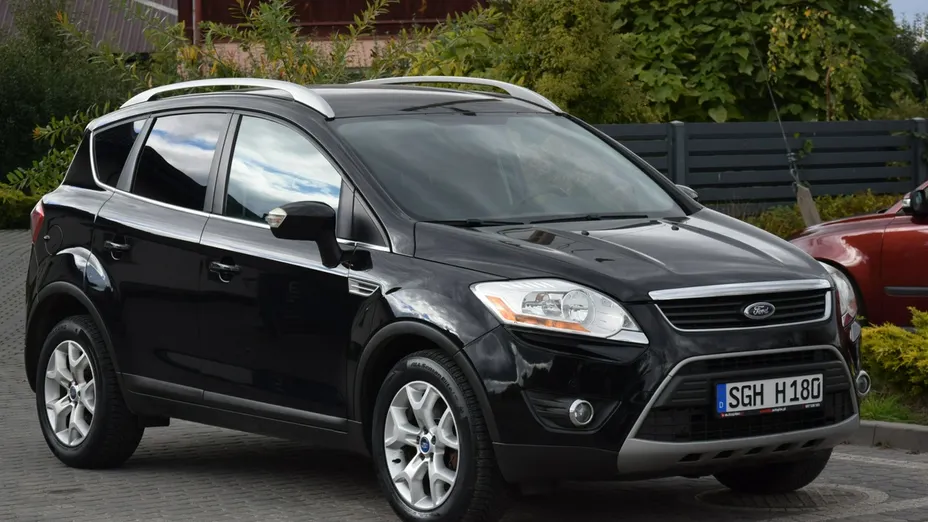 FORD Kuga -