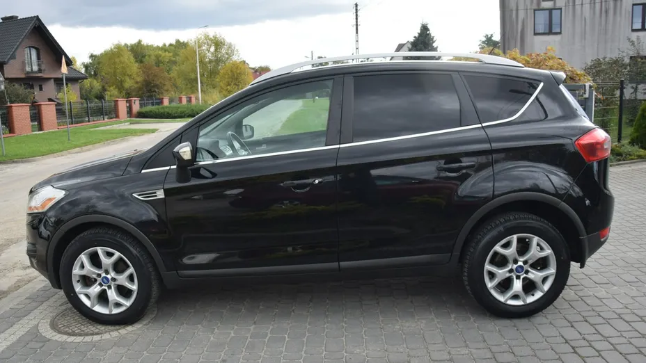 FORD Kuga -