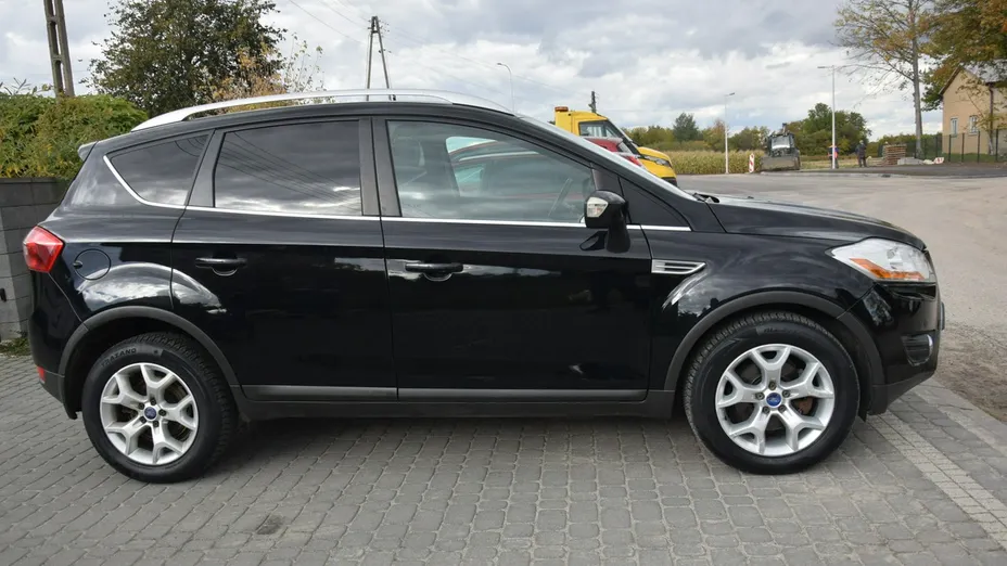 FORD Kuga -
