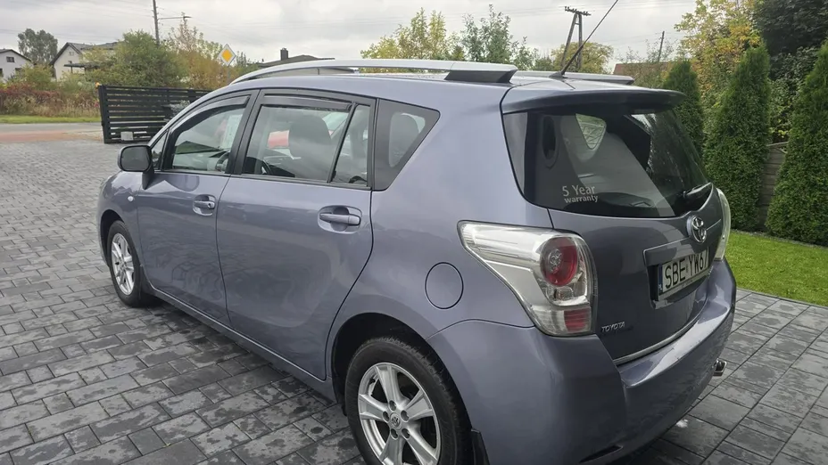 TOYOTA Verso -