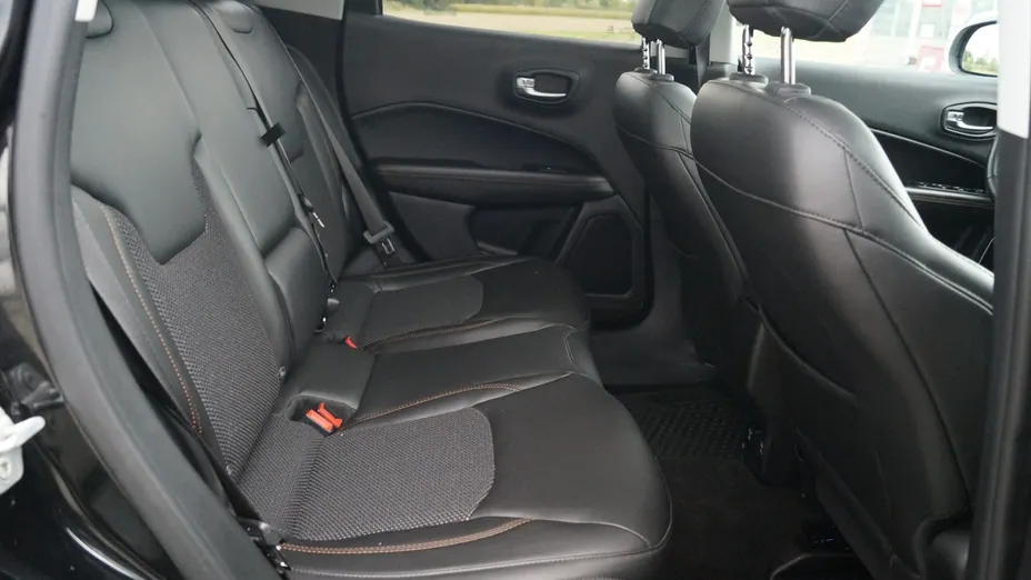 JEEP Compass -