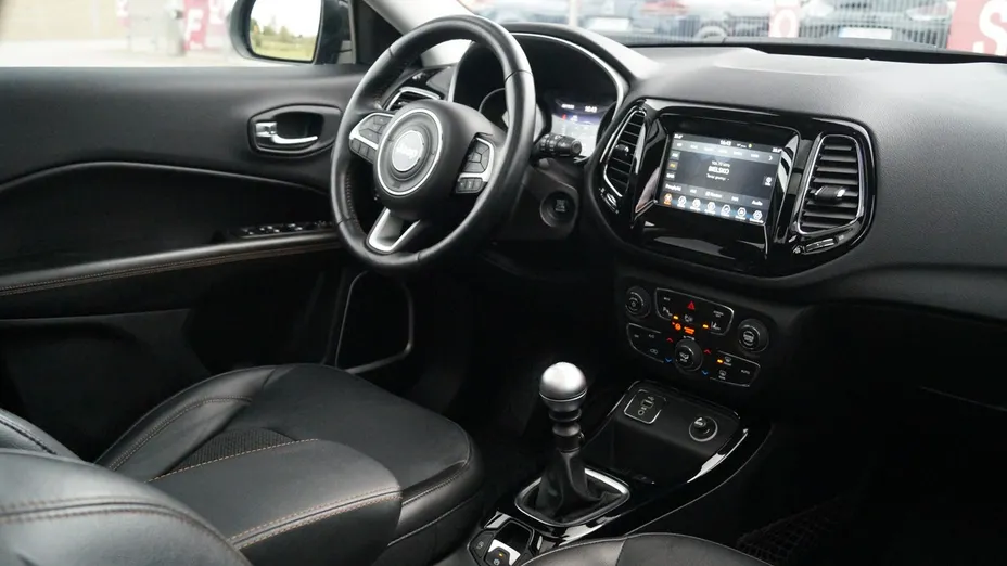 JEEP Compass -