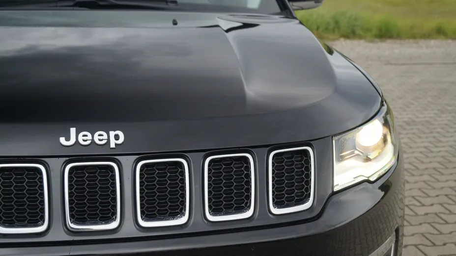 JEEP Compass -