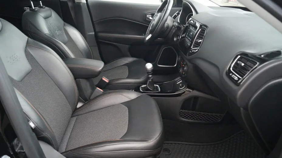 JEEP Compass -