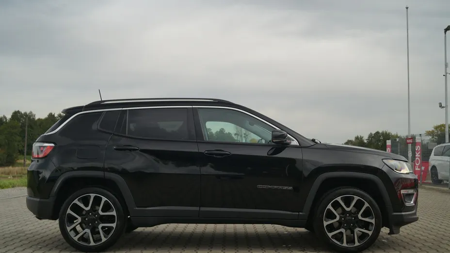 JEEP Compass -