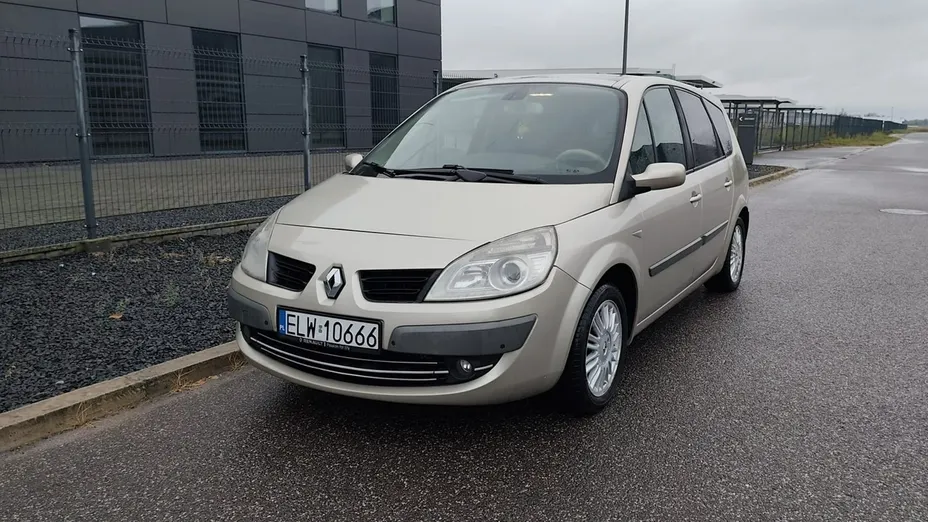 RENAULT Grand Scenic -