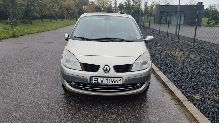RENAULT Grand Scenic -