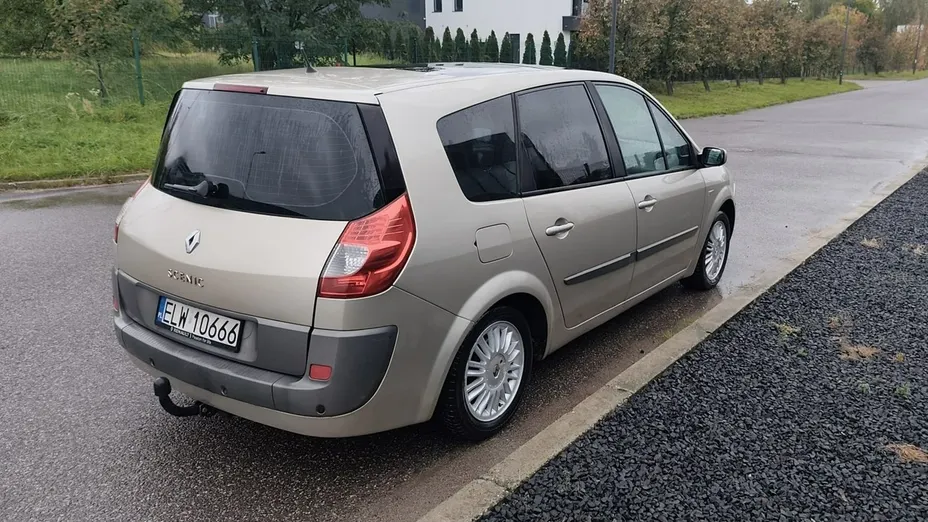 RENAULT Grand Scenic -