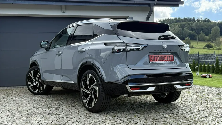 NISSAN Qashqai -