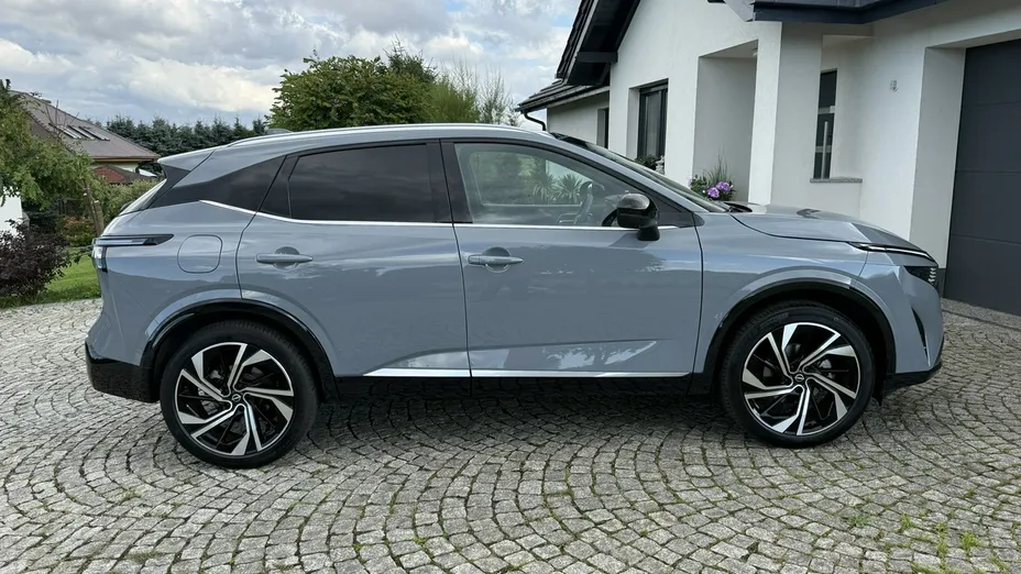 NISSAN Qashqai -