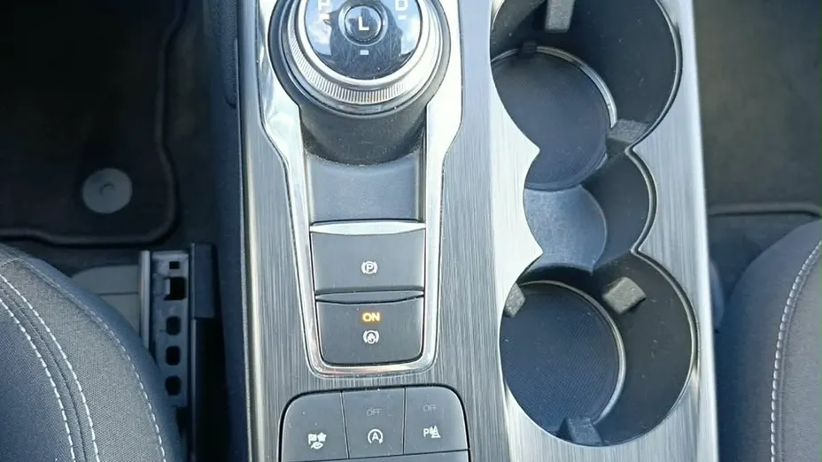 FORD Kuga -