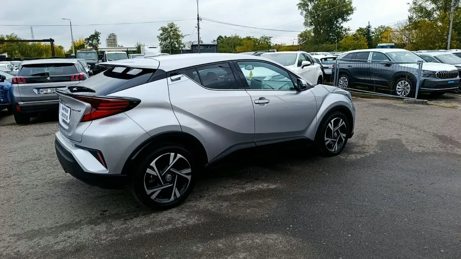 TOYOTA C-HR -