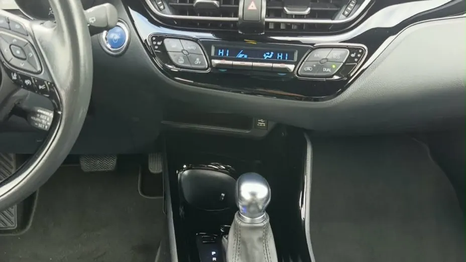 TOYOTA C-HR -