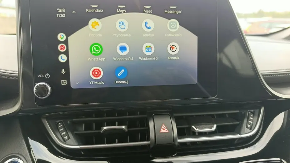 TOYOTA C-HR -