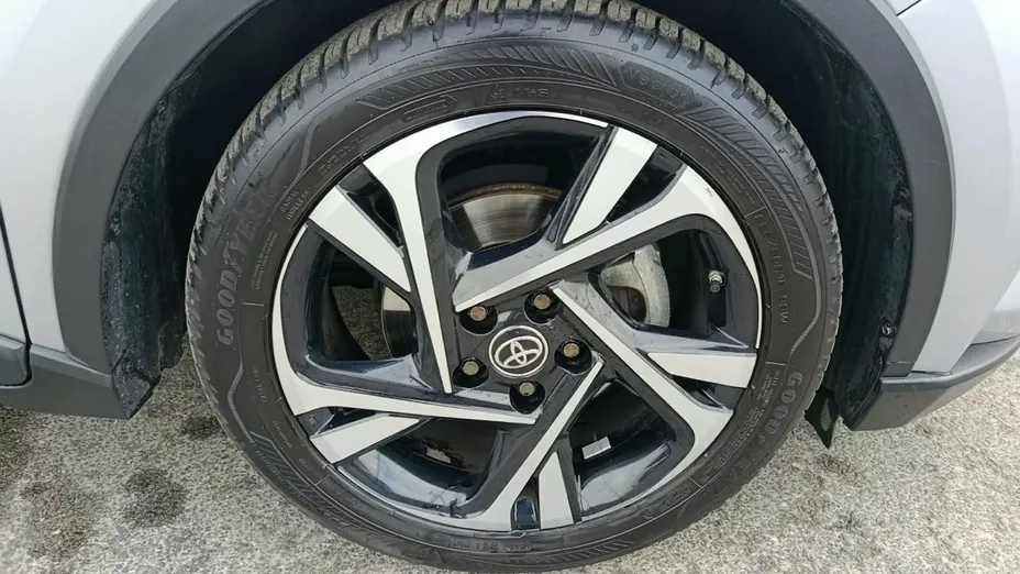 TOYOTA C-HR -