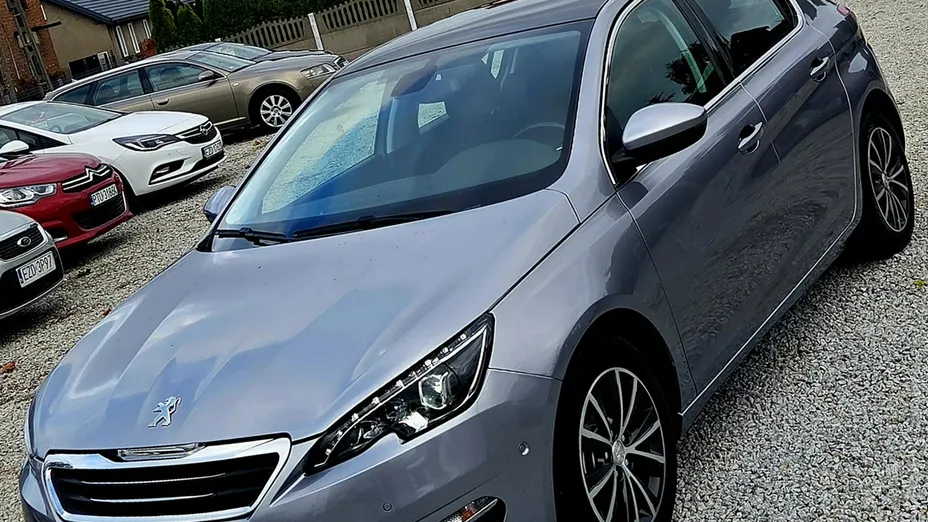 PEUGEOT 308 -